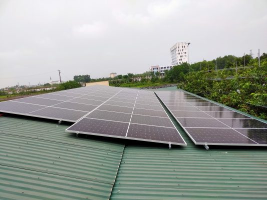 Bàn giao hệ thống điện mặt trời lưu trữ 17.6Kwp cho Khách hàng